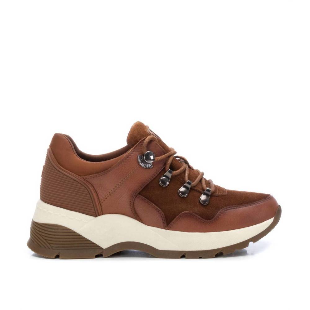 NEW XTI women's casual sneakers in camel